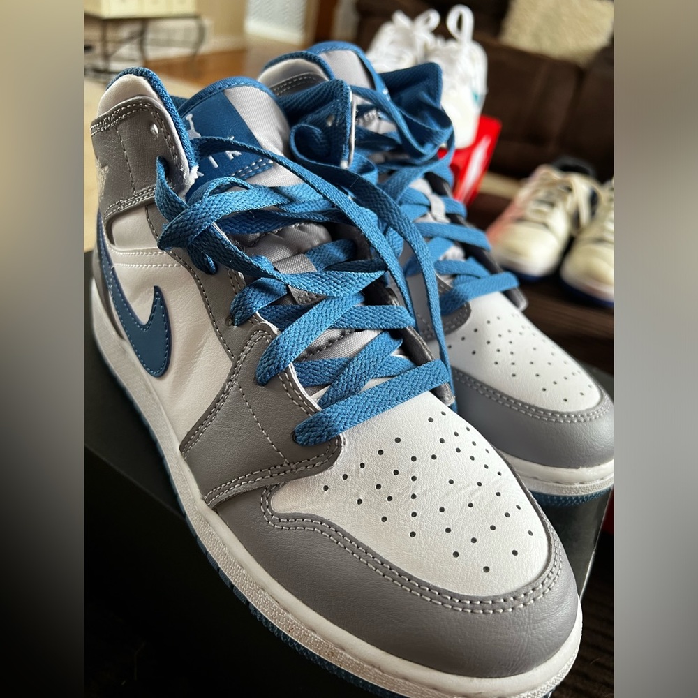 Kids Jordan’s 6.5y